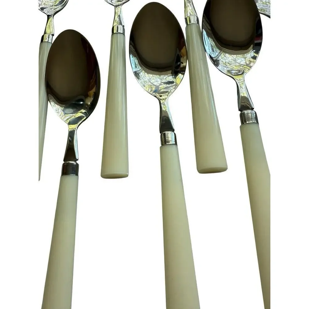 Vintage Cream Colored Plastic Handle Tablespoons 8 Pieces Made Taiwan 1970's